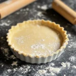 Base de tarta hecha con masa sablée clásica en molde de 25 cm